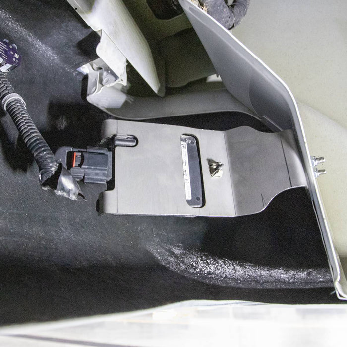 Wehrli Big Hitch Products 2020-2025 Chevy Silverado HD 2500/3500 Fiberglass Roll Pan