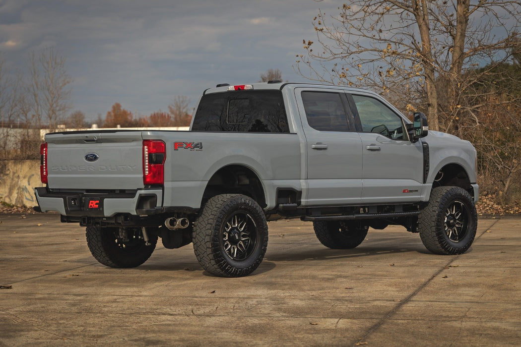 Rough Country 4.5 Inch Lift Kit | Diesel | Ford F-250/F-350 Super Duty 4WD (23-25)